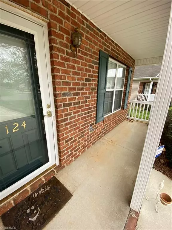 King, NC 27021,124 Wellsboro CT