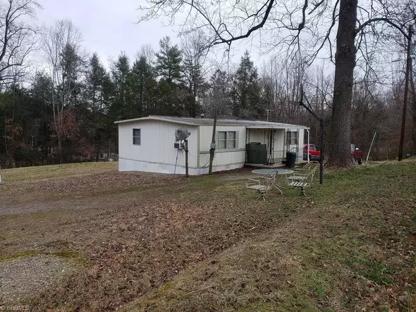 216 Hillside DR, Millers Creek, NC 28651