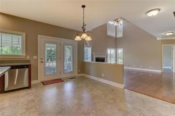 Oak Ridge, NC 27310,8302 Chartwell DR