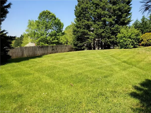 King, NC 27021,217 Winfield DR