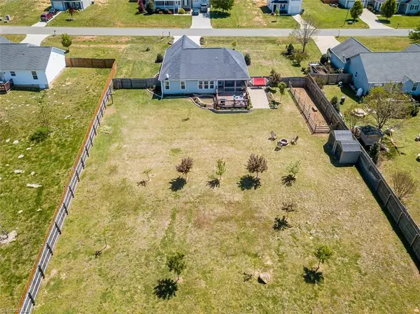 Snow Camp, NC 27349,5337 Longspur DR