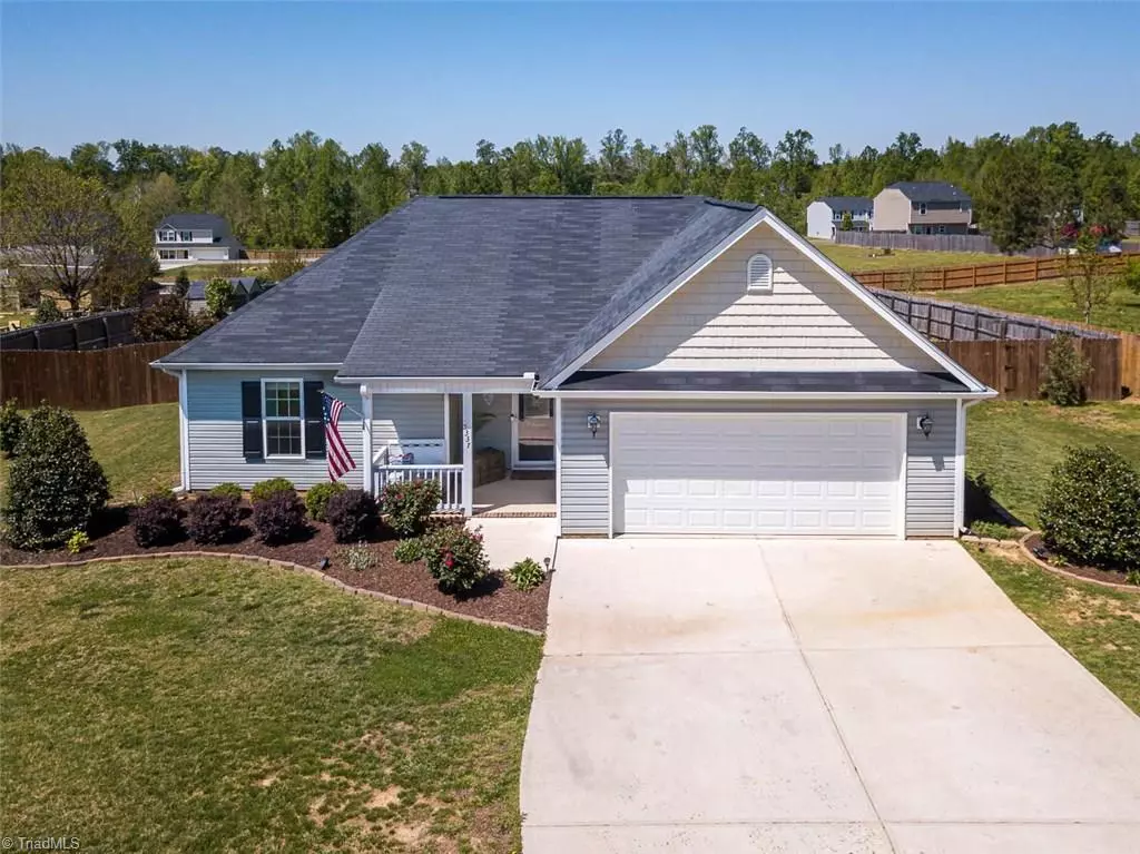 Snow Camp, NC 27349,5337 Longspur DR