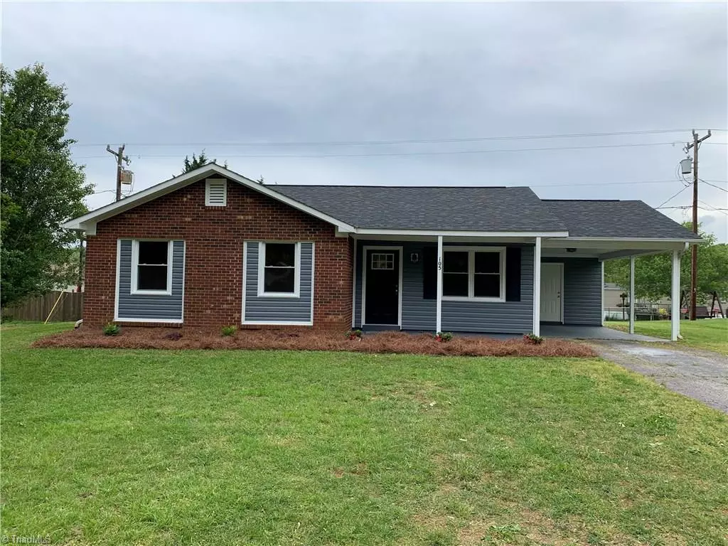 King, NC 27021,105 Ravenwood CT