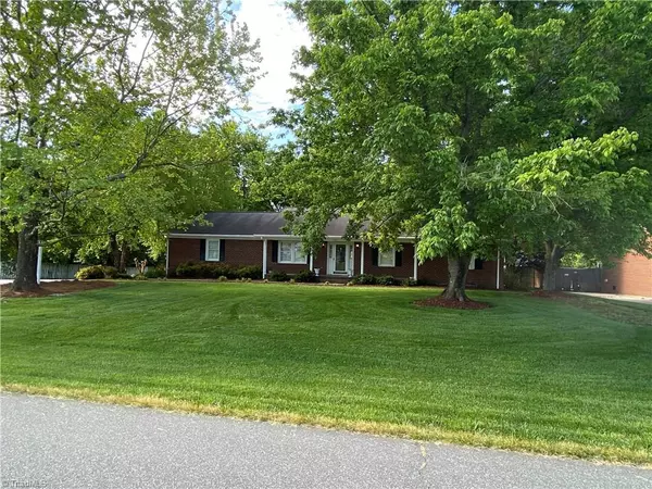 101 Aldridge LN, Archdale, NC 27263