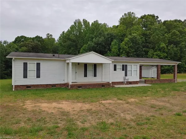 218 Shady Knoll LN, Mocksville, NC 27028