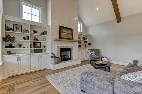 Oak Ridge, NC 27310,5707 Grey Wind CT