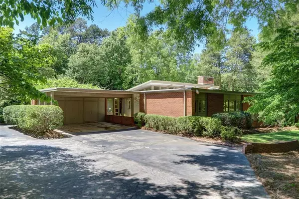 5925 Westdale Acres DR, Pleasant Garden, NC 27313