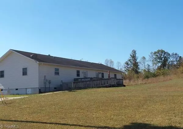 Hamptonville, NC 27020,0 Canada LN