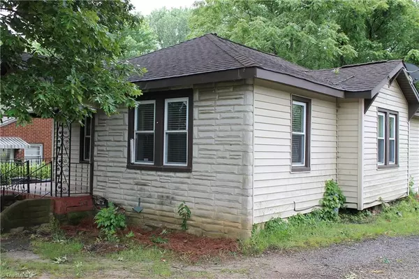 Winston Salem, NC 27107,2700 Peachtree ST