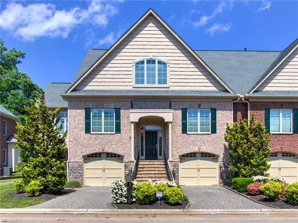 7907 Quiet PL, Oak Ridge, NC 27310