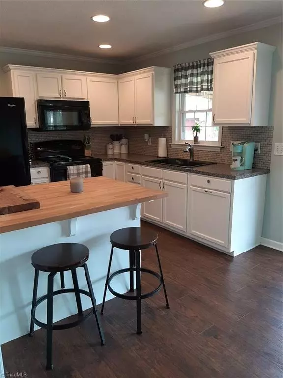 King, NC 27021,1140 Capella Ridge RD