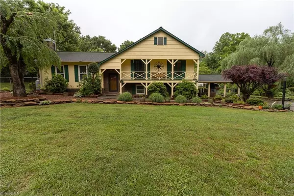 309 Pine Valley DR, Yadkinville, NC 27055