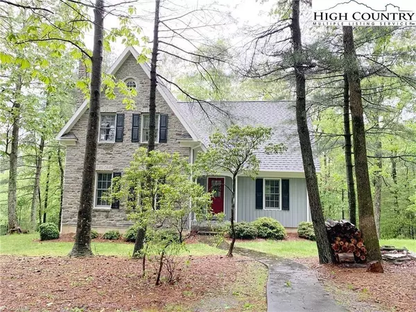 Roaring Gap, NC 28669,21 Maple Leaf LN