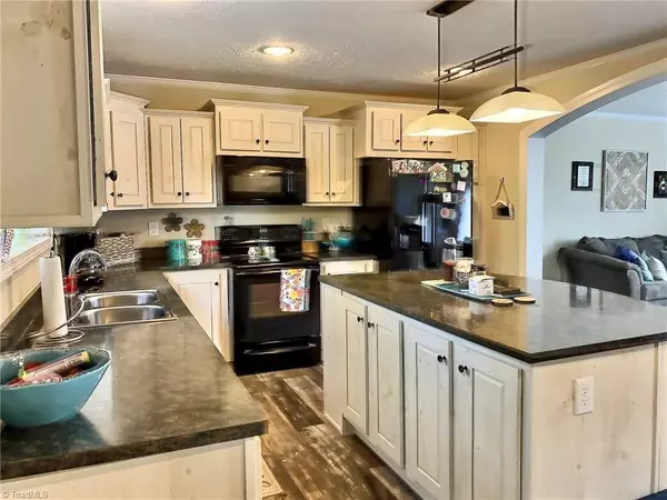 Millers Creek, NC 28651,220 Circle ST