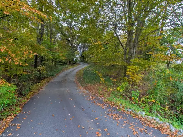 Summerfield, NC 27358,4952 US Highway 220 N