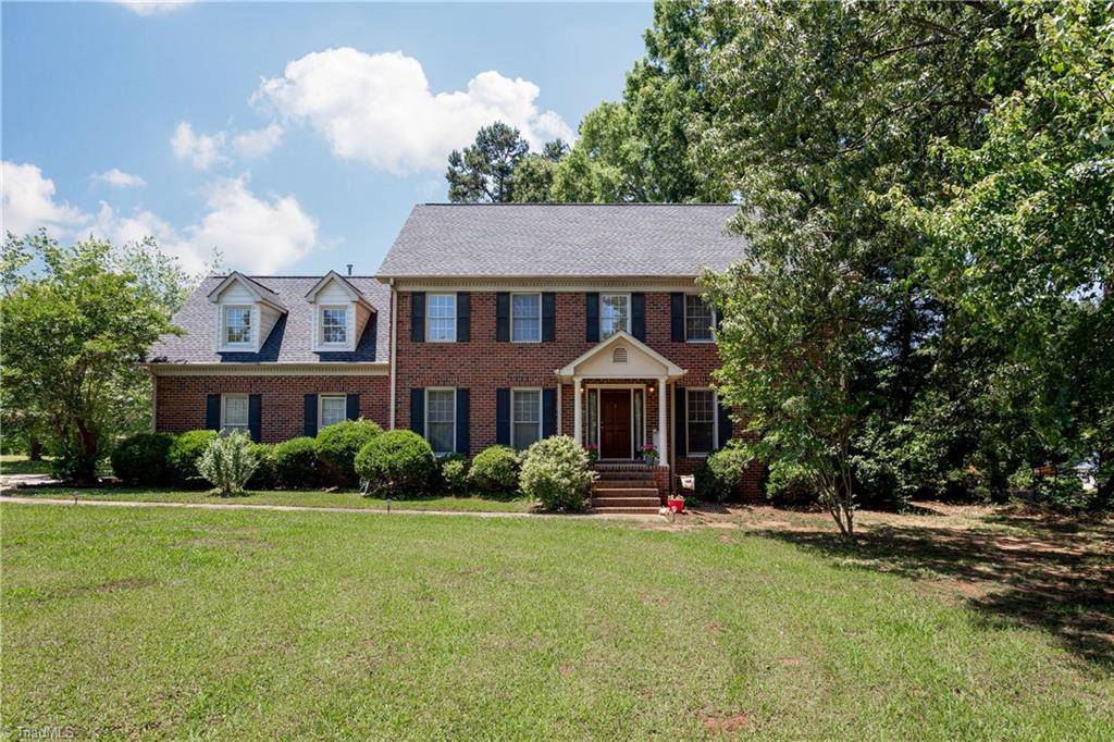 5500 Southstone DR, Greensboro, NC 27406