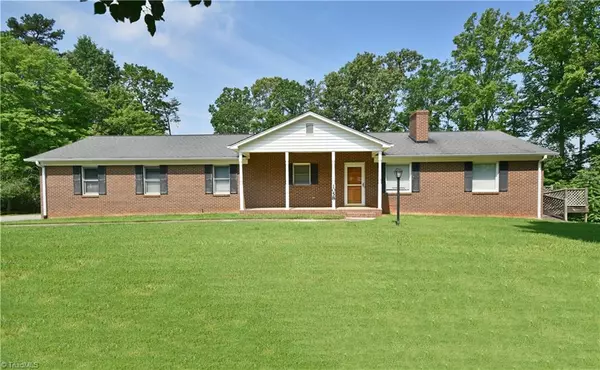 1058 Priddy RD, King, NC 27021