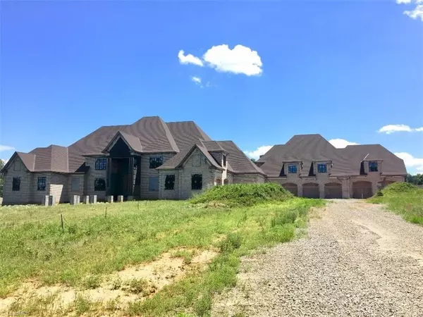 8505 Warner RD, Oak Ridge, NC 27310