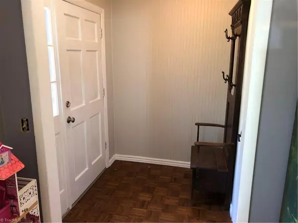 King, NC 27021,102 Maverick TRL