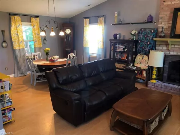 King, NC 27021,102 Maverick TRL