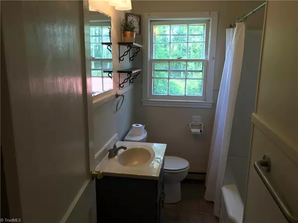 Stoneville, NC 27048,110 Clark ST