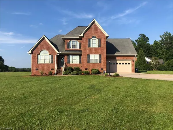 3190 Rosin RUN, Sophia, NC 27350