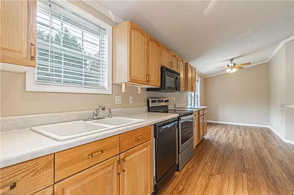 Mocksville, NC 27028,115 Hartman LN