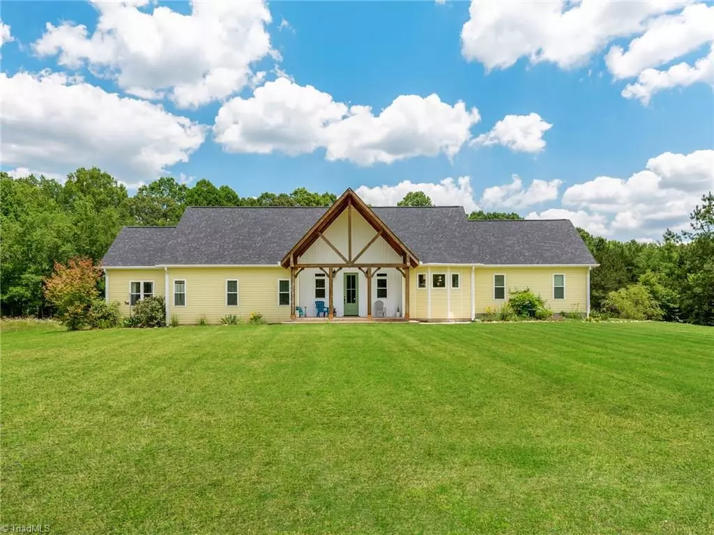 Mocksville, NC 27028,140 Irish LN