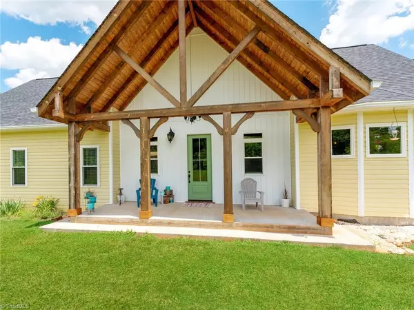 Mocksville, NC 27028,140 Irish LN