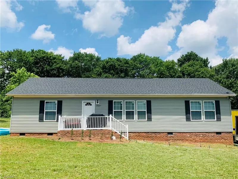 3023 Hallmark Estates DR, Boonville, NC 27011