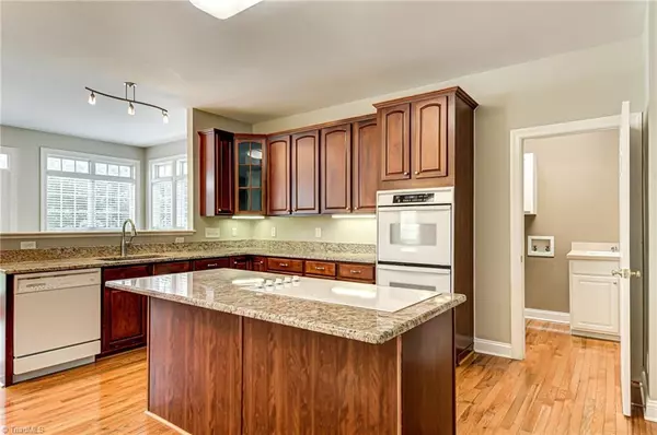 Oak Ridge, NC 27310,8415 Chartwell DR