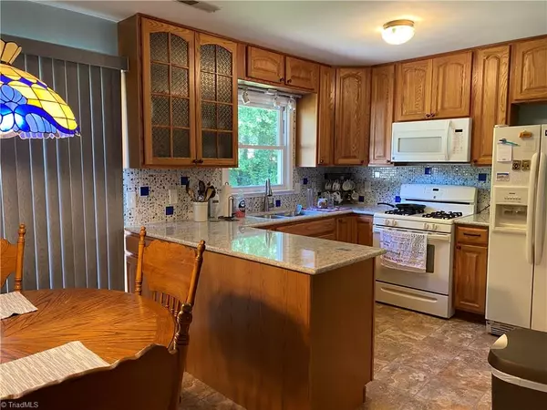 King, NC 27021,105 Mountainview CT