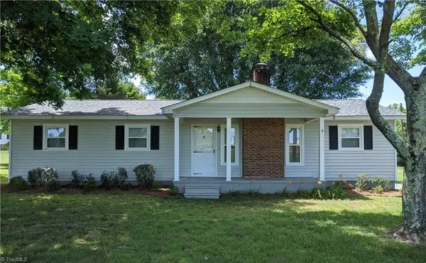 8160 Ridge RD, Tobaccoville, NC 27050