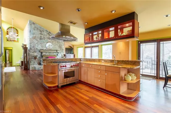 Oak Ridge, NC 27310,8111 Hunting Cog RD