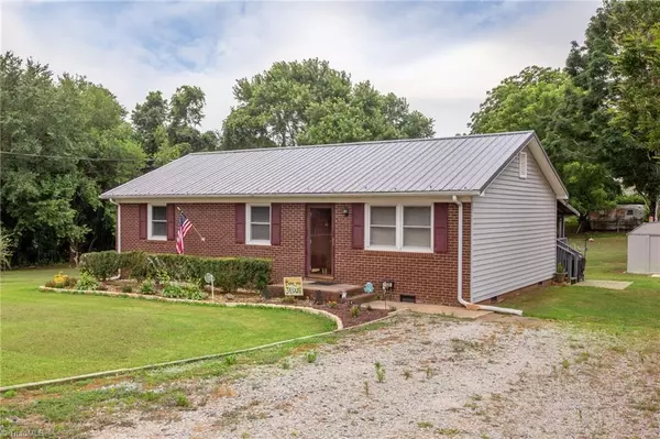 Sophia, NC 27350,3833 Carole DR