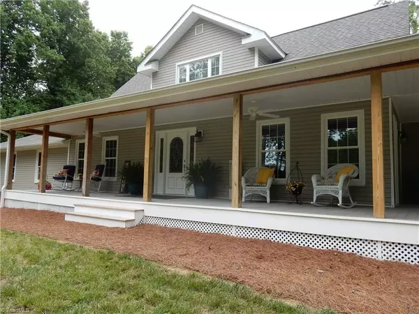 Mocksville, NC 27028-6287,185 Potters Ridge DR