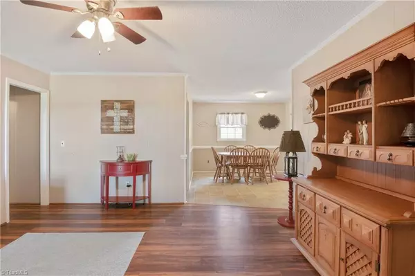 Hamptonville, NC 27020,5224 Sparks RD