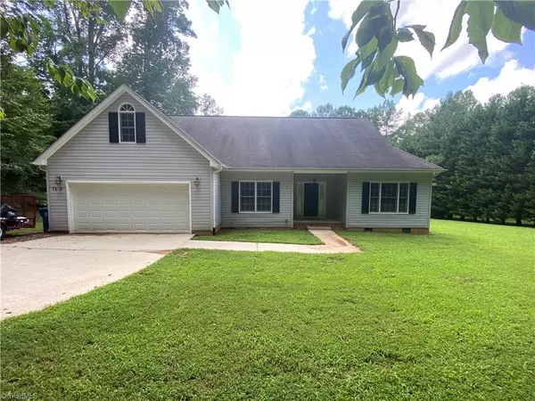 7619 Whitaker DR, Summerfield, NC 27358