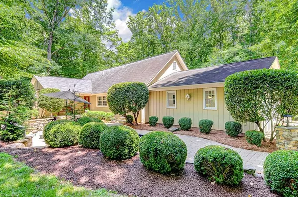 7105 Haw Ridge RD, Summerfield, NC 27358