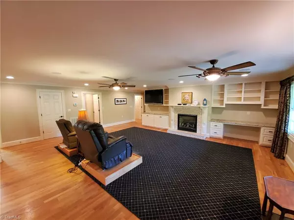 Pilot Mountain, NC 27041,156 Huntington CT