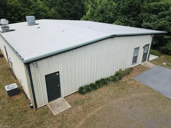 205 Camellia LN, Mocksville, NC 27028