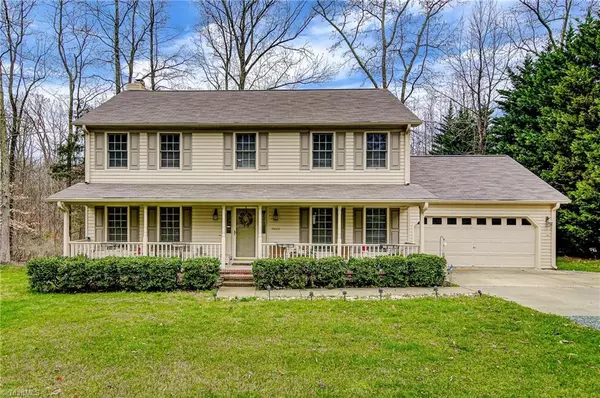 7499 Weitzel DR, Summerfield, NC 27358