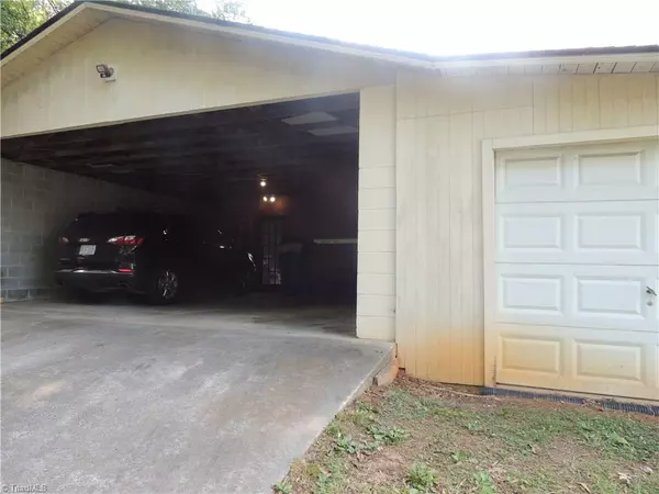 Ramseur, NC 27316,213 Coleridge RD