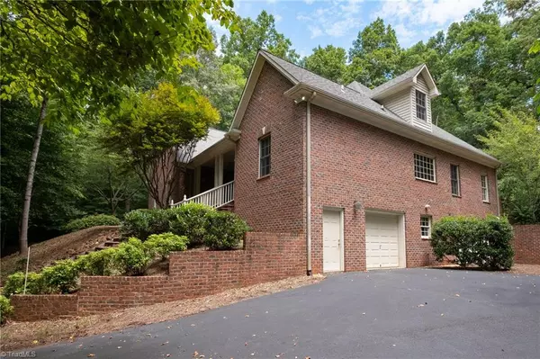 Elkin, NC 28621,107 Valleybrook DR