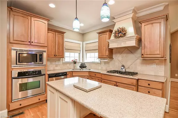 Summerfield, NC 27358,106 Feathery CT