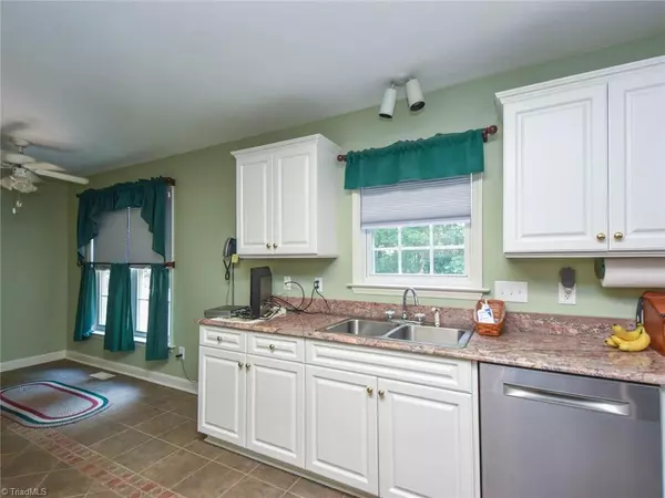 Oak Ridge, NC 27310,7510 Bartonshire CT