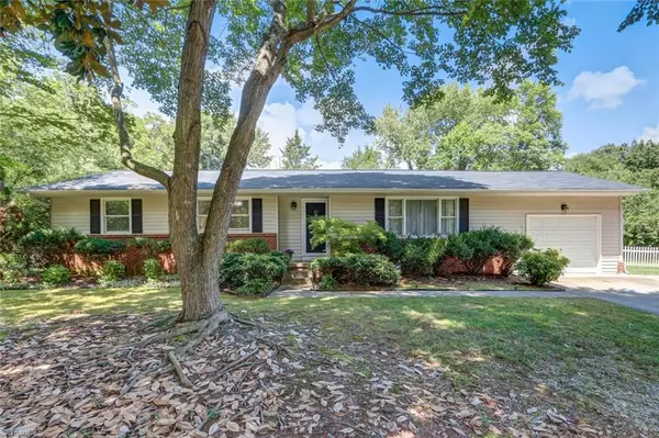 2112 Kello DR, Greensboro, NC 27455