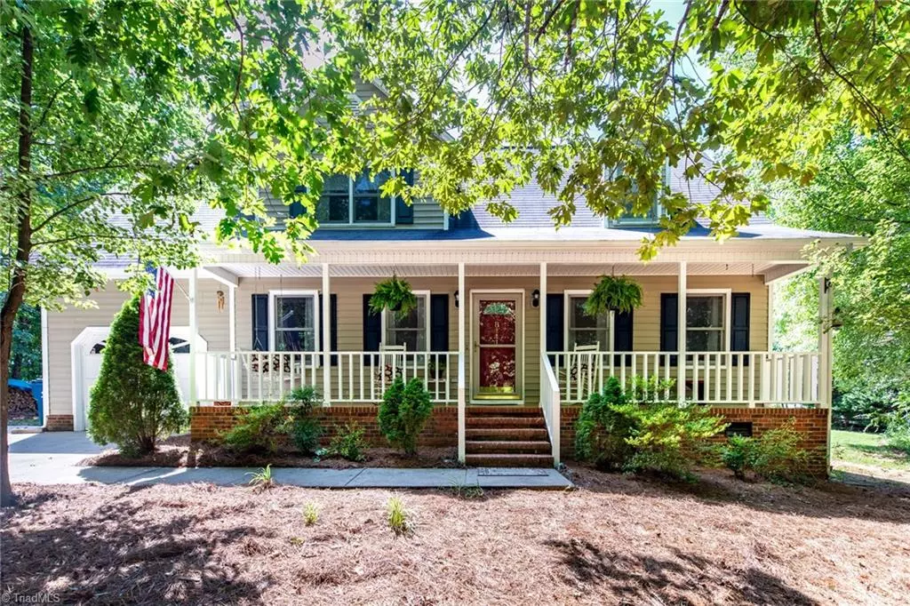 Summerfield, NC 27358,8111 Windspray DR