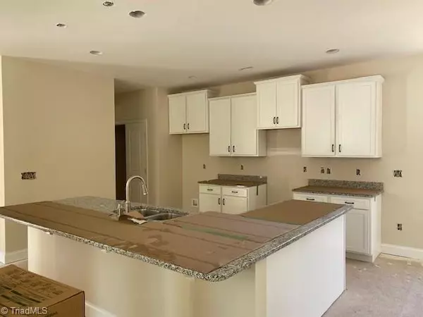 Summerfield, NC 27358,7738 Carson PATH #10