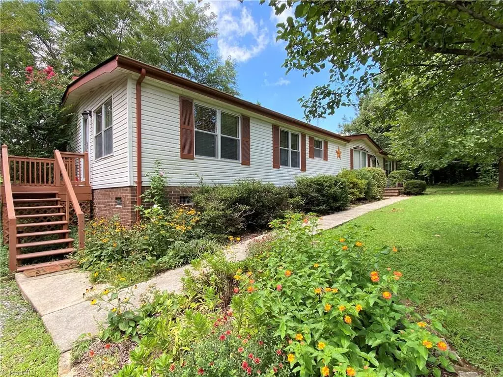 Summerfield, NC 27358,306 Saddlebrook DR